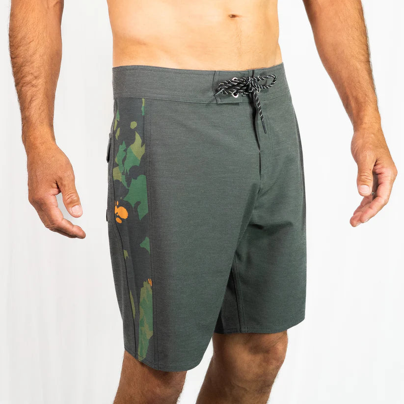 INSTINCT SURF Radar Boardshort