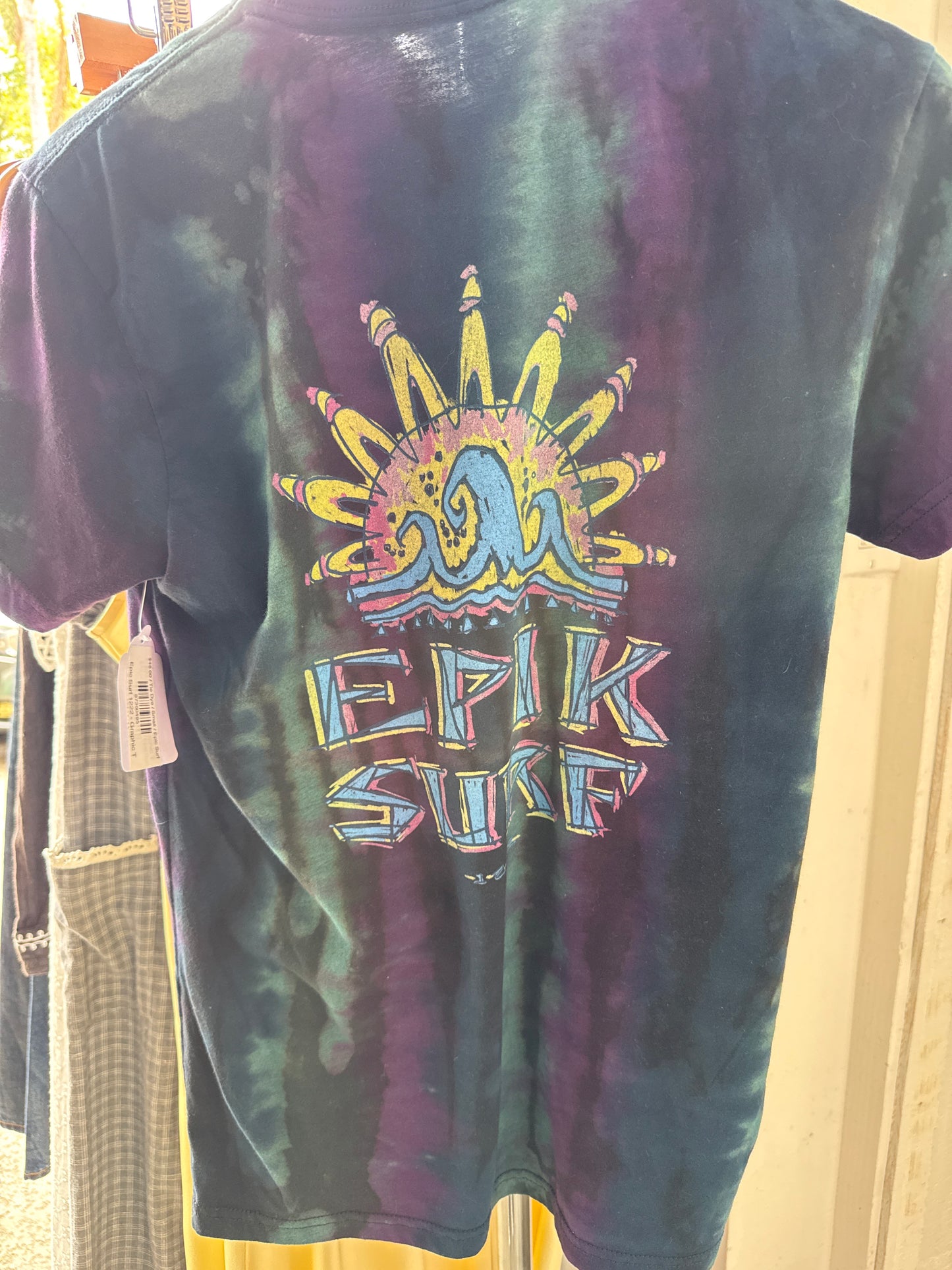 Epik Surf 1222 - Graphic T