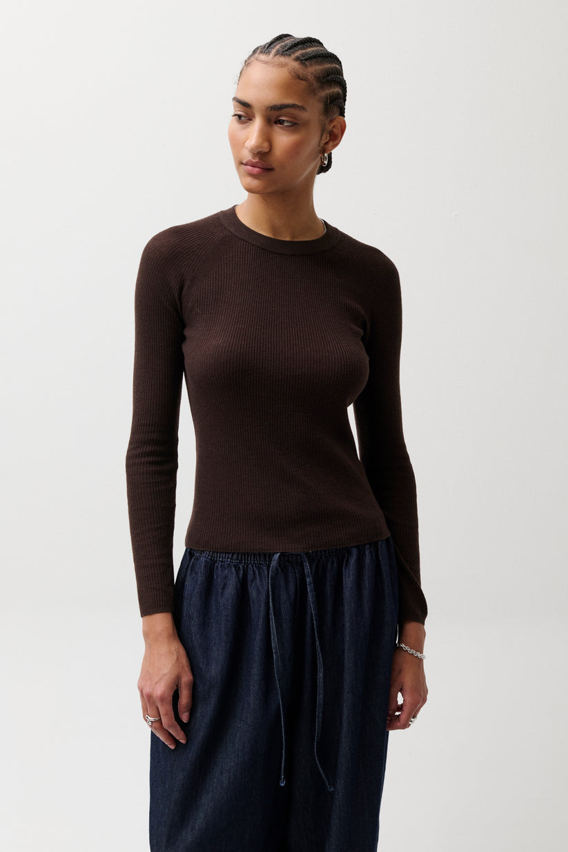 JUNO FEATHERWEIGHT SWEATER - MOCHA