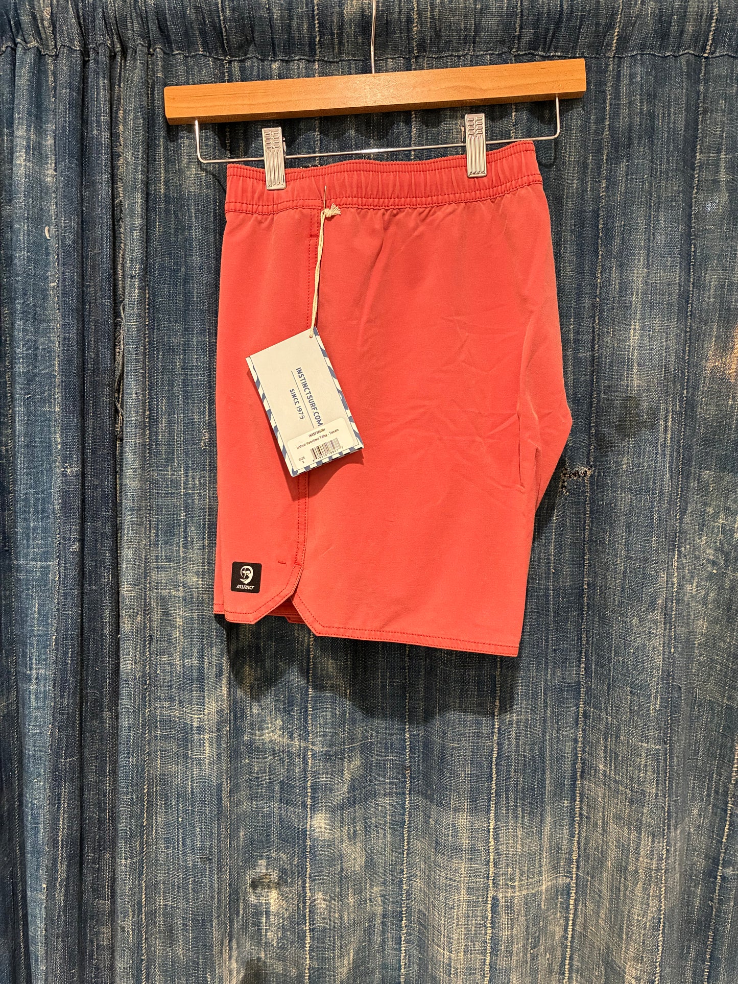 Instinct Hometown Volley Tomato