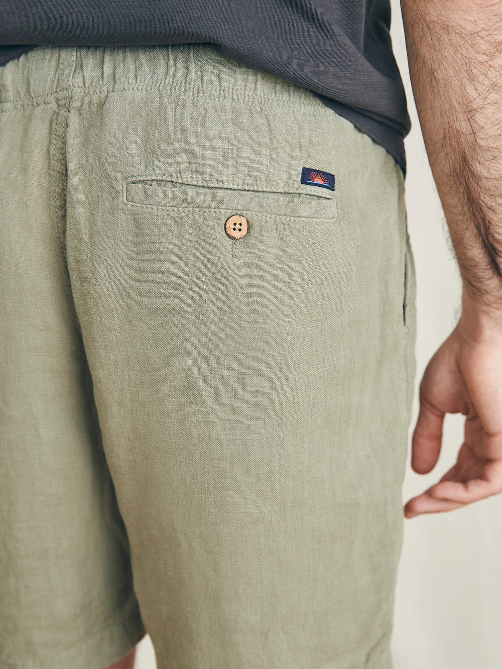 Faherty Essential Linen Short 6.5" - Canyon Olive