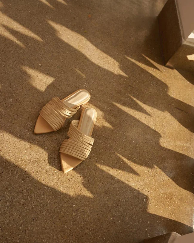 Lucia Sandals / Yute
